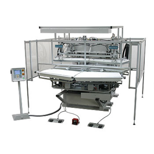 Presa de calcat dunga la pantaloni 